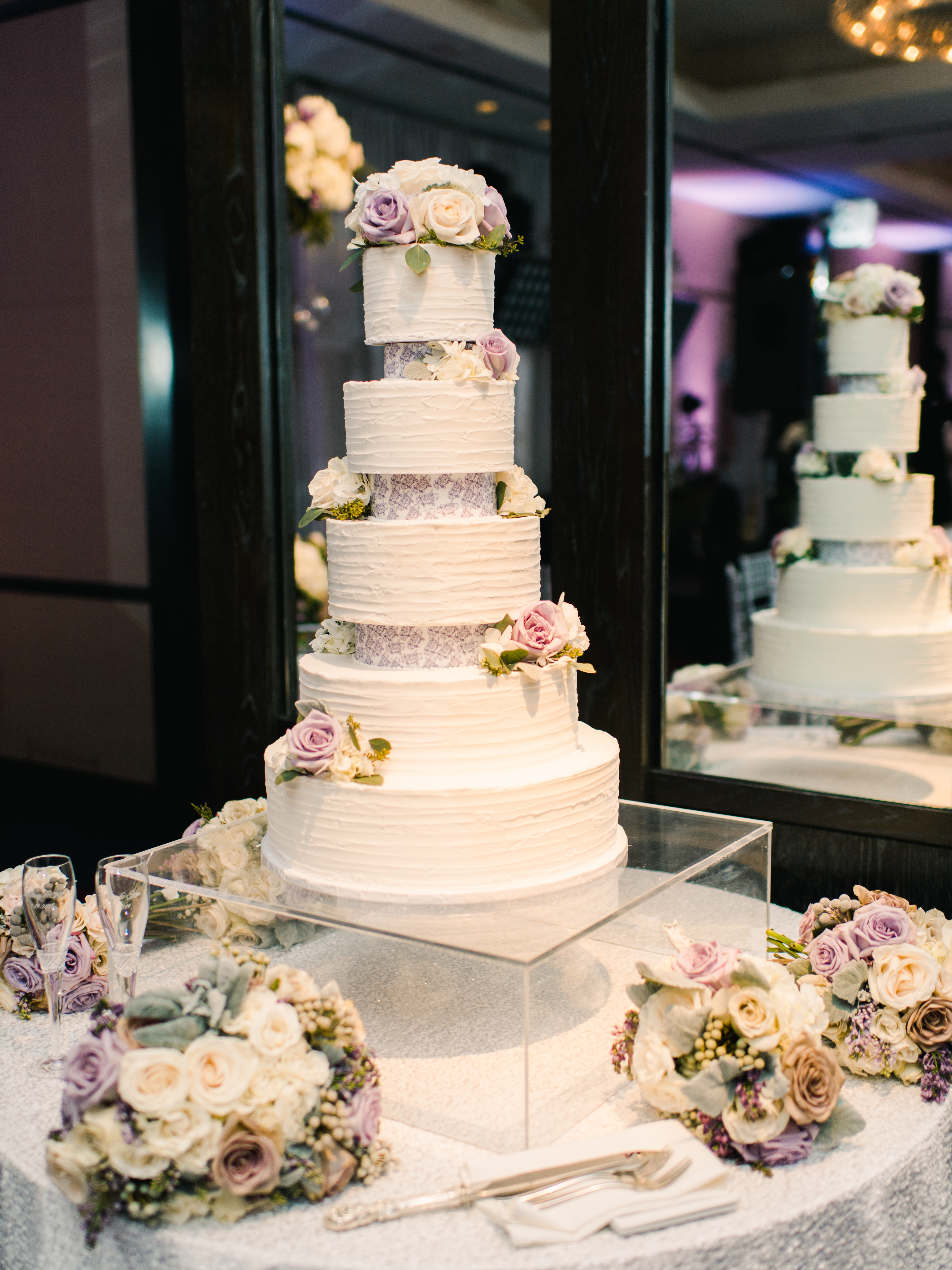 dusty purple wedding cake, dallas planner