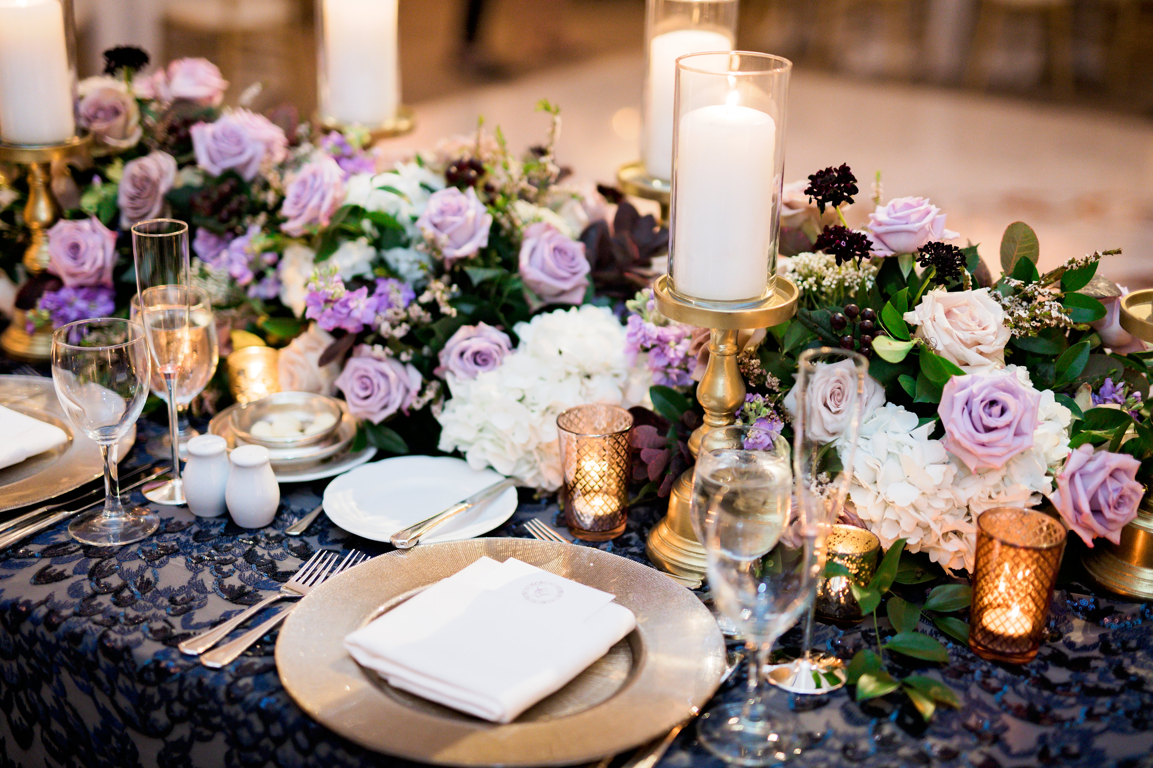 gold charger, sweetheart table, irving weddings